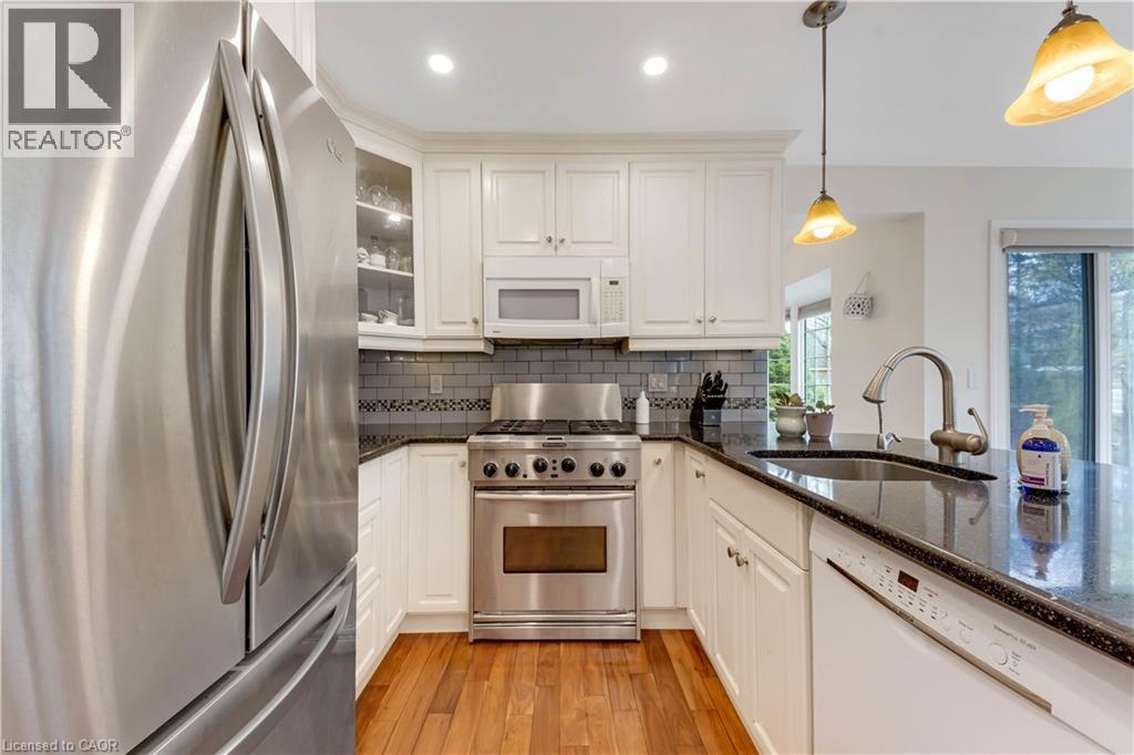 109 Ashberry Place, Waterloo, Ontario  N2T 1G8 - Photo 5 - 40818432