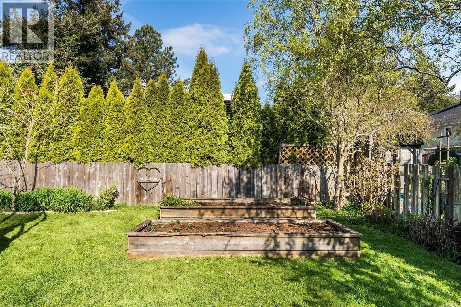 2872 Inez Dr, Saanich, British Columbia  V9A 2J1 - Photo 46 - 1032732