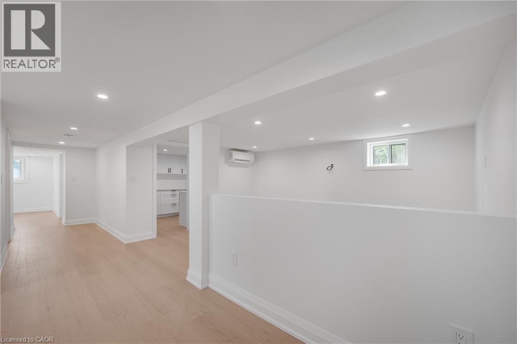 1339 Augustine Drive, Burlington, Ontario  L7P 2M9 - Photo 4 - 40822282