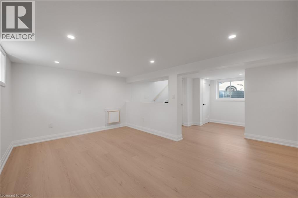 1339 Augustine Drive, Burlington, Ontario  L7P 2M9 - Photo 8 - 40822282