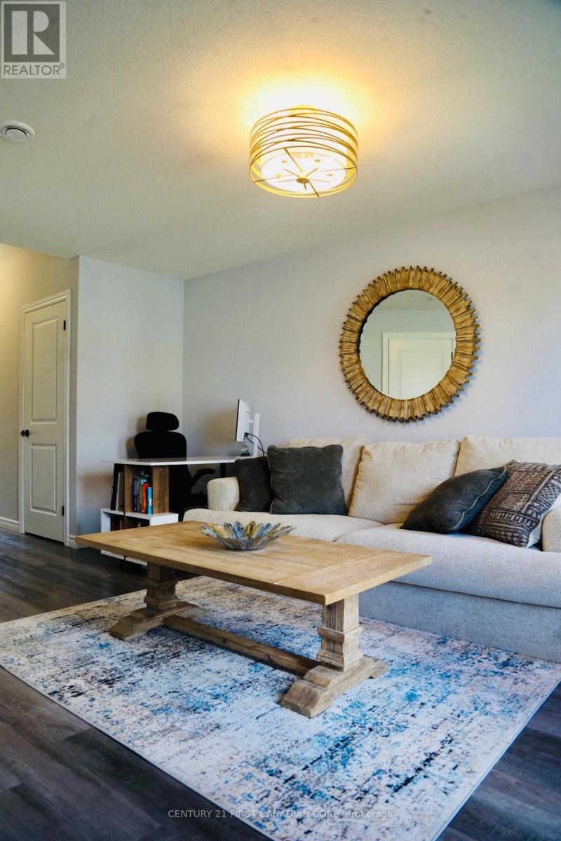 409 Callaway Road, London North, Ontario  N6G 2N1 - Photo 4 - X13018780