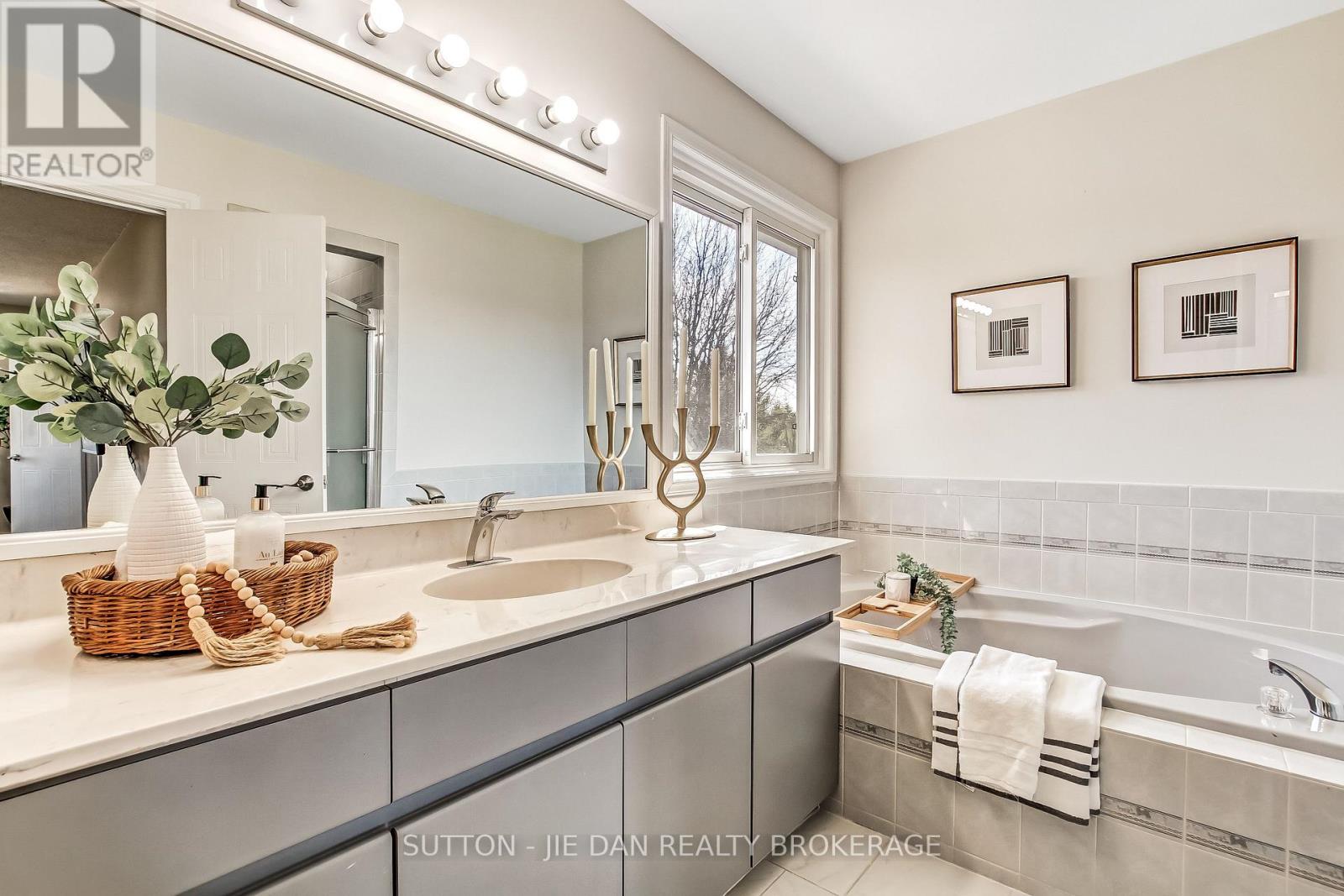 62 Barrydale Crescent, London North, Ontario  N6G 2X4 - Photo 13 - X13018898