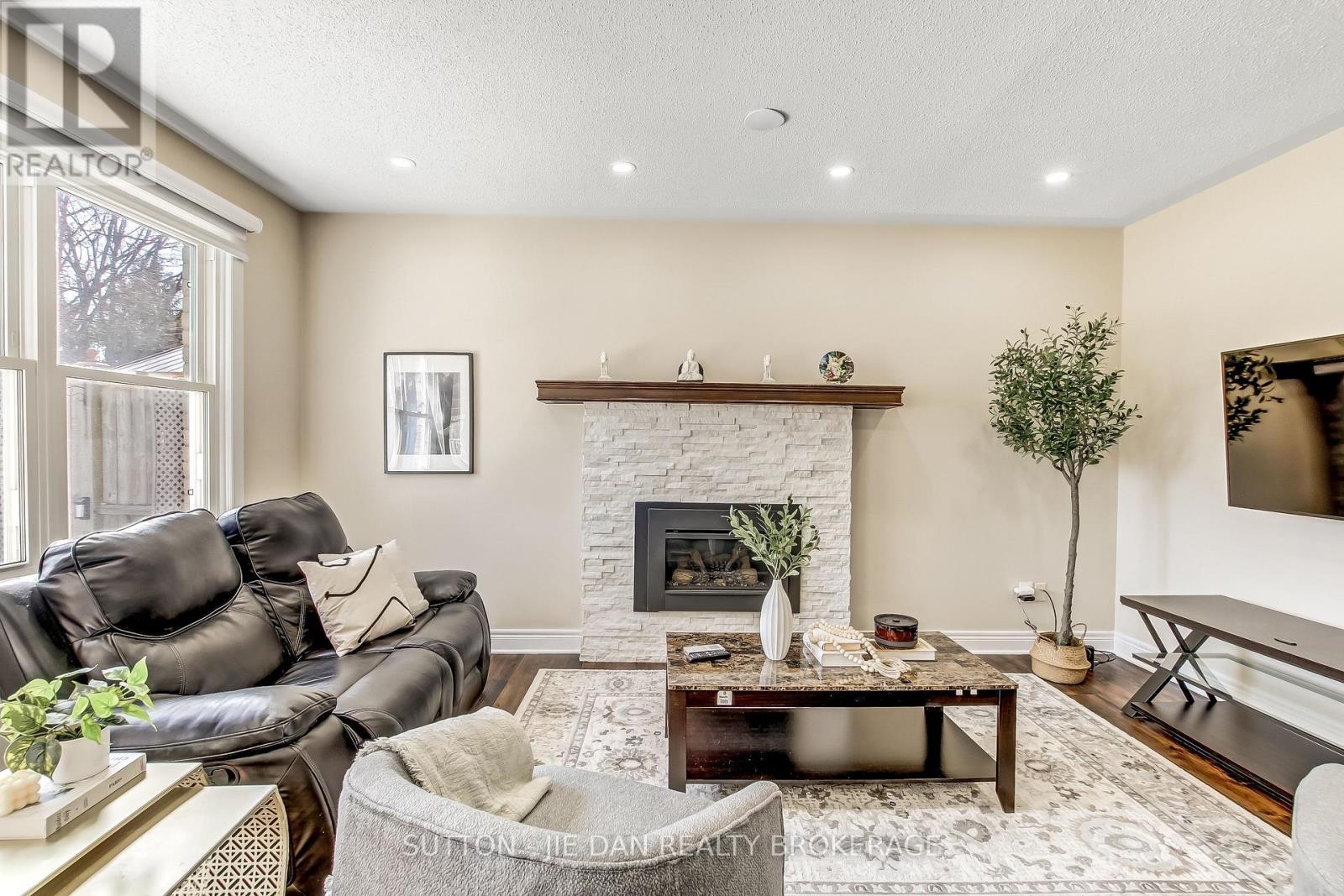 62 Barrydale Crescent, London North, Ontario  N6G 2X4 - Photo 6 - X13018898