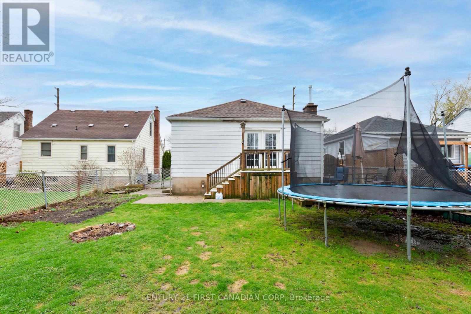 65 First Avenue, St. Thomas, Ontario  N5R 4N3 - Photo 32 - X13018906