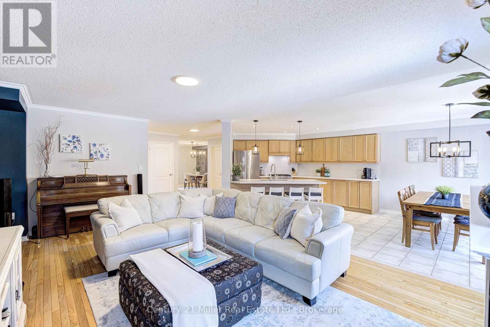 2142 Meadowglen Drive, Oakville, Ontario  L6M 4C8 - Photo 14 - W13018680