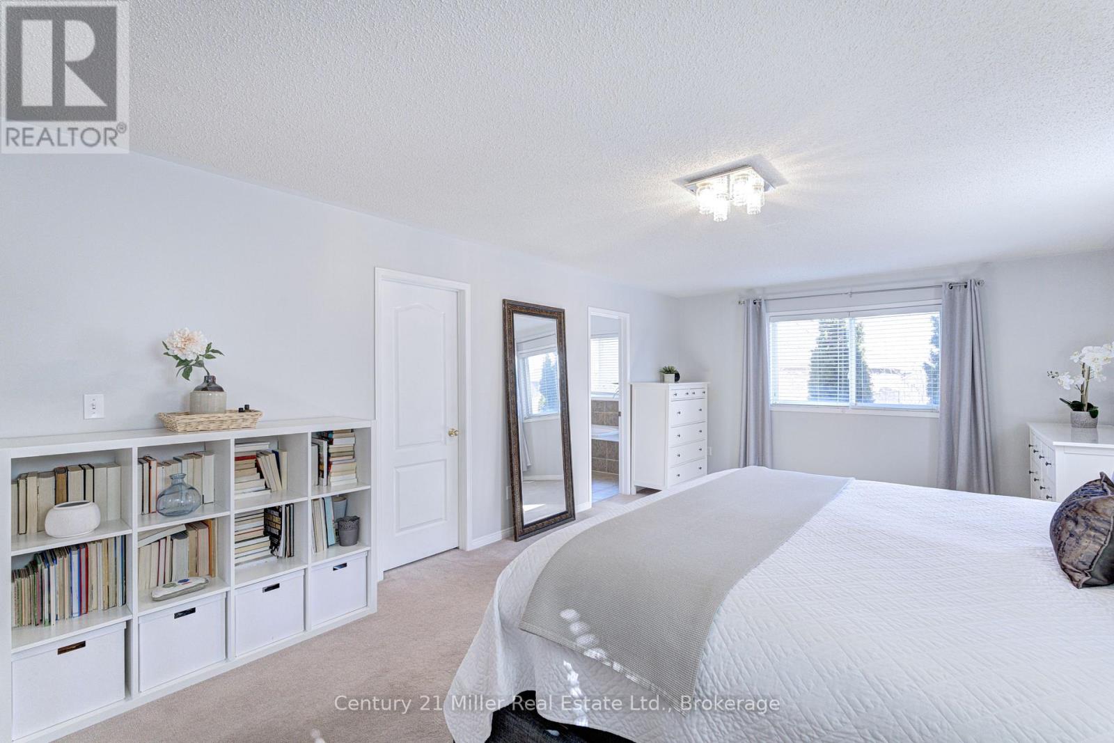 2142 Meadowglen Drive, Oakville, Ontario  L6M 4C8 - Photo 21 - W13018680