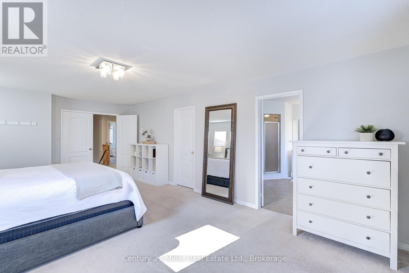 2142 Meadowglen Drive, Oakville, Ontario  L6M 4C8 - Photo 22 - W13018680