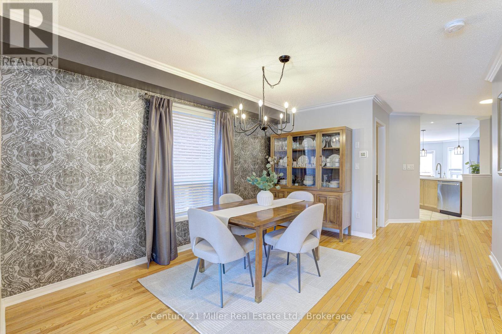 2142 Meadowglen Drive, Oakville, Ontario  L6M 4C8 - Photo 5 - W13018680