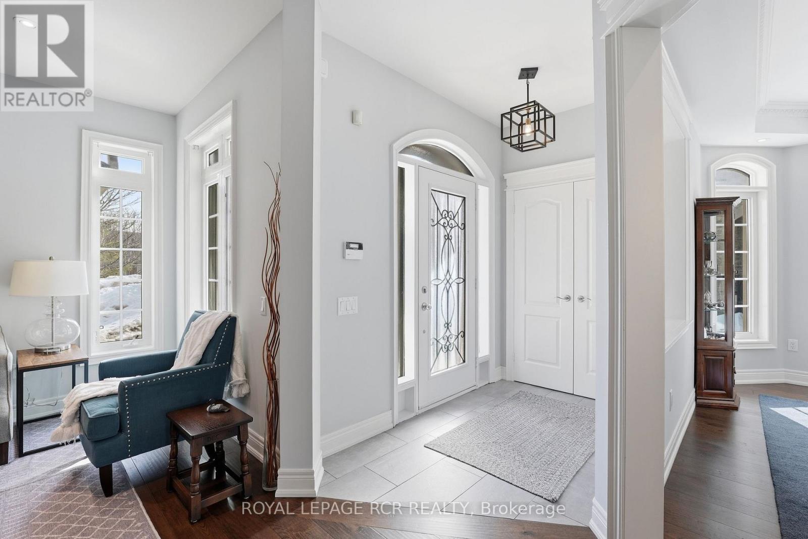 107 - 16 Bonnell Crescent, Aurora, Ontario  L4G 7S8 - Photo 3 - N12860620