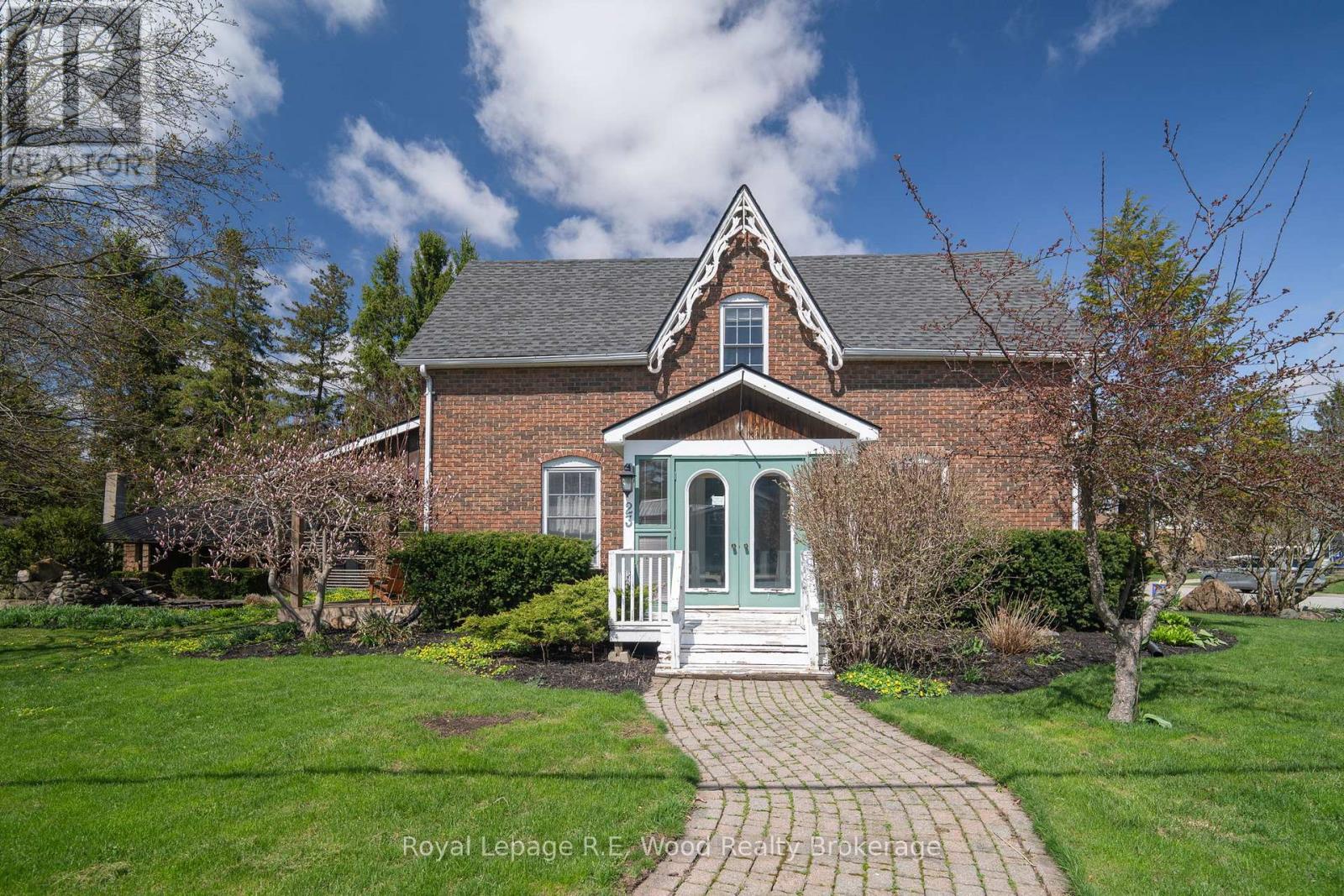 23 Spruce Street W, Aylmer, Ontario  N5W 1B2 - Photo 1 - X13018952