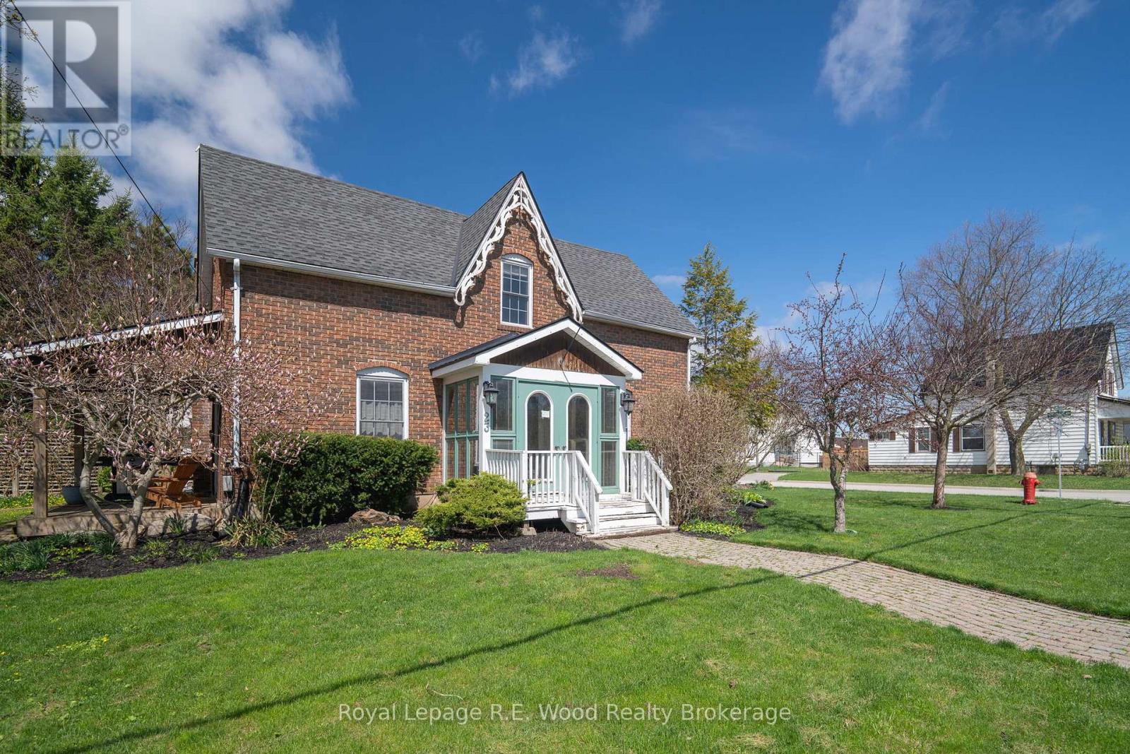 23 Spruce Street W, Aylmer, Ontario  N5W 1B2 - Photo 2 - X13018952