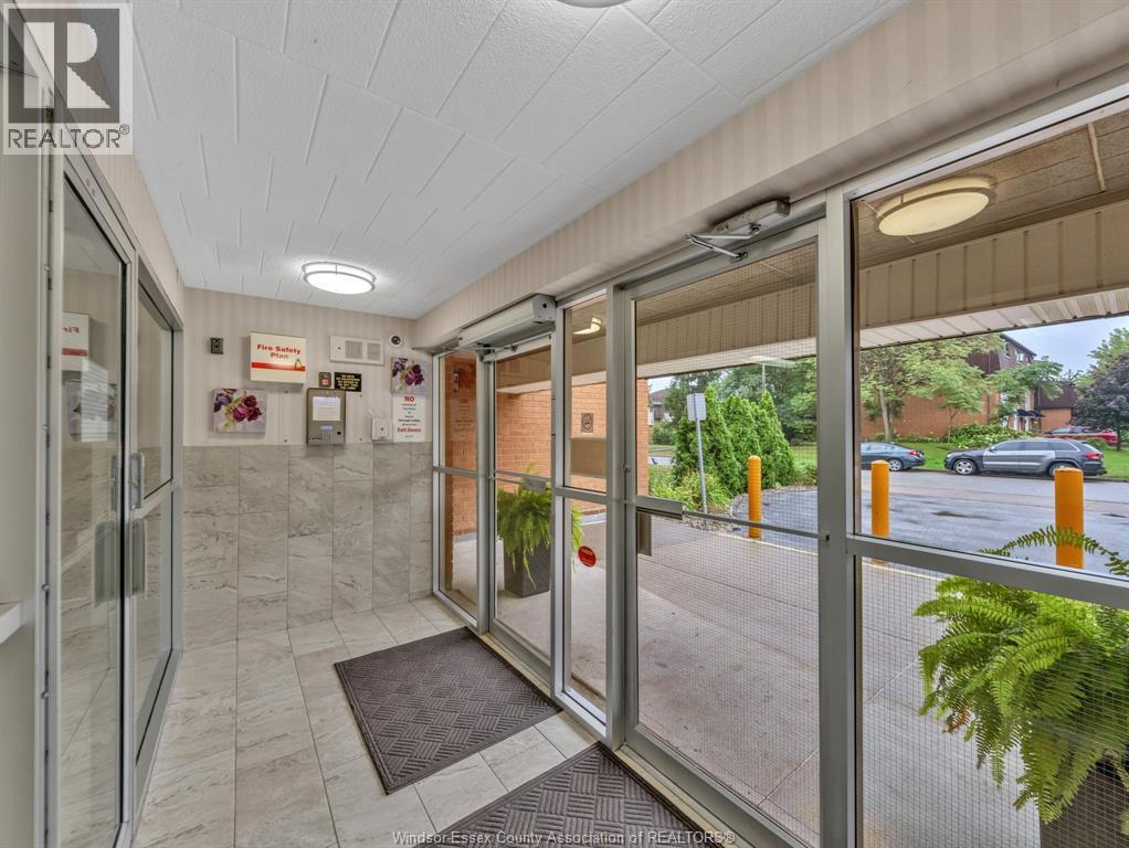 6211 Thornberry Crescent Unit# 250, Windsor, Ontario  N8T 3A5 - Photo 3 - 26008547