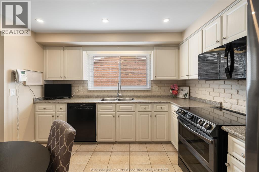 9535 Chestnut Drive, Windsor, Ontario  N8R 1G9 - Photo 22 - 26008522