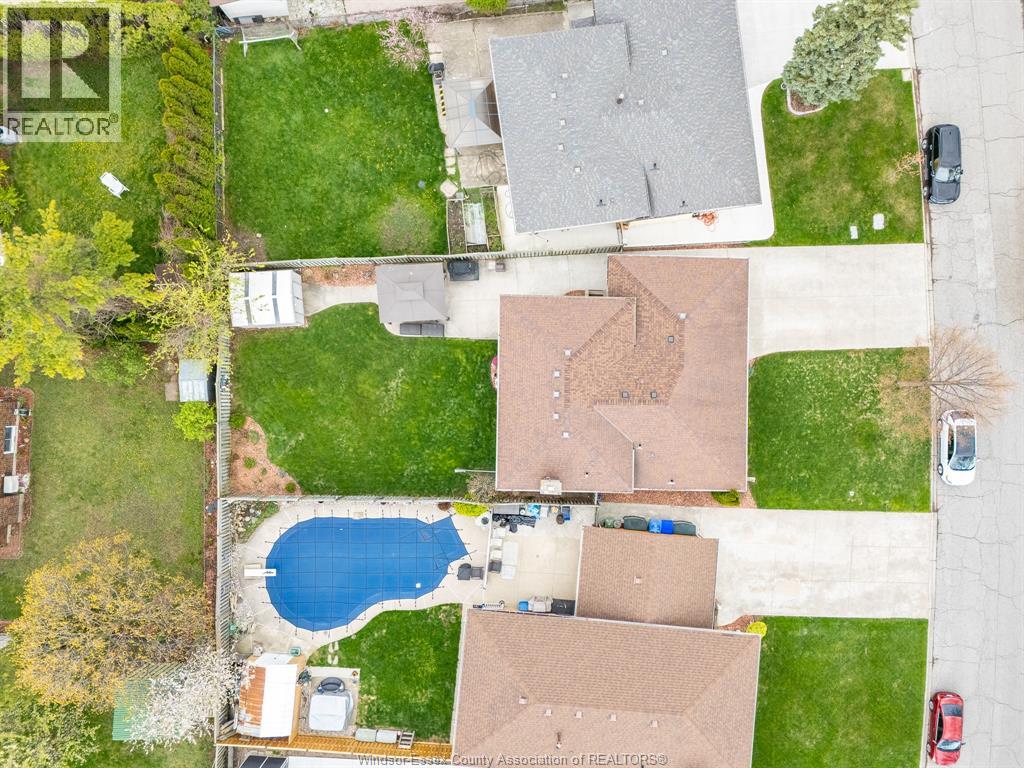 9535 Chestnut Drive, Windsor, Ontario  N8R 1G9 - Photo 6 - 26008522