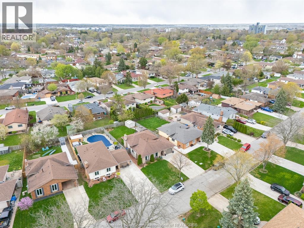 9535 Chestnut Drive, Windsor, Ontario  N8R 1G9 - Photo 9 - 26008522