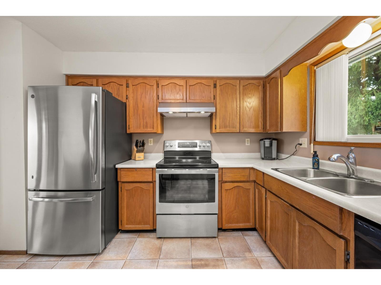 9315 213 Street, Langley, British Columbia  V1M 1Z6 - Photo 5 - R3112451