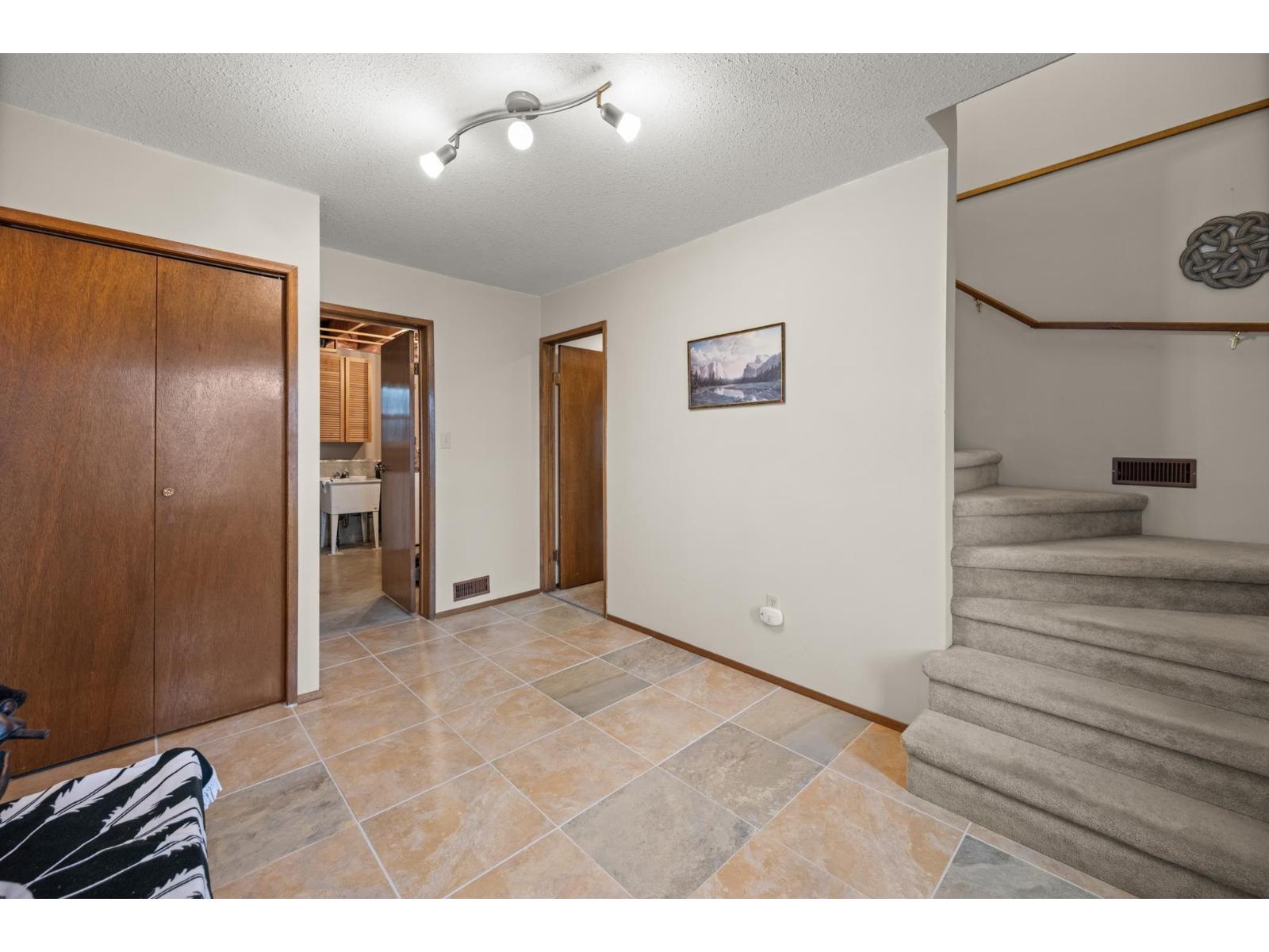 9315 213 Street, Langley, British Columbia  V1M 1Z6 - Photo 23 - R3112451