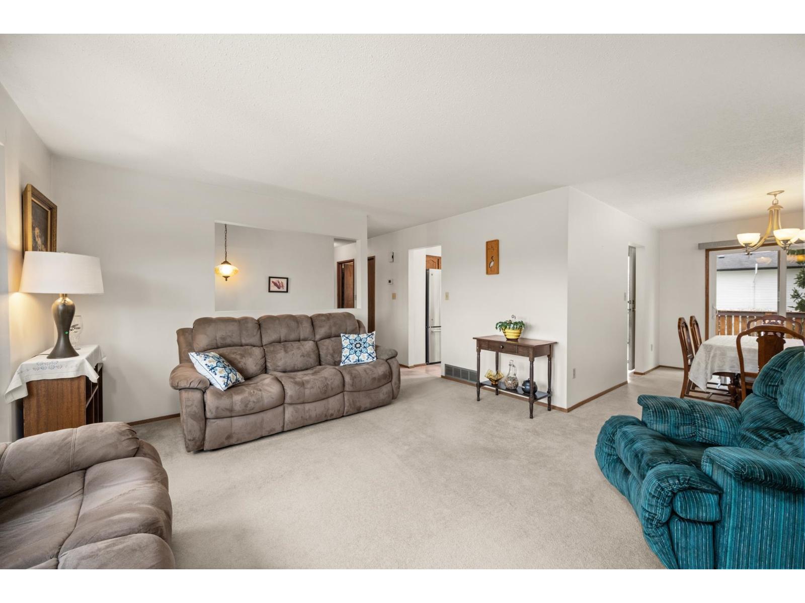 9315 213 Street, Langley, British Columbia  V1M 1Z6 - Photo 8 - R3112451