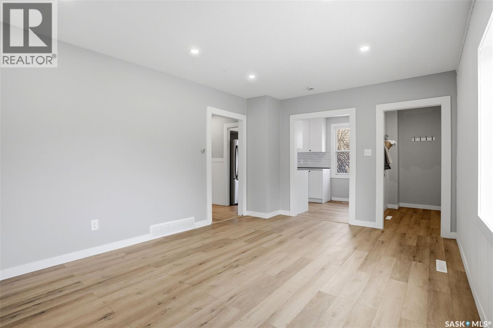 1736 Mcintosh Street, Regina, Saskatchewan  S4T 5C5 - Photo 5 - SK032834