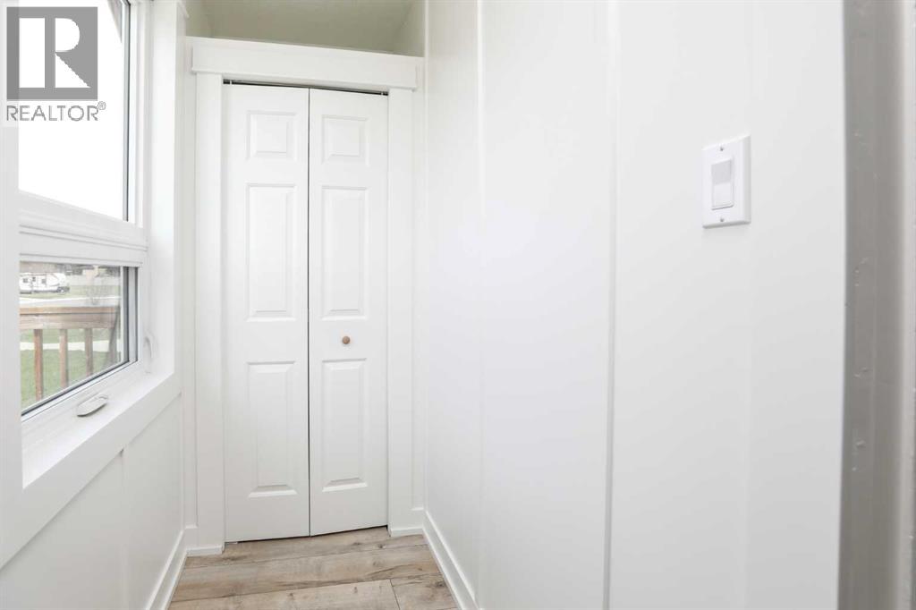 169 Heritage Road S, Magrath, Alberta  T0K 1J0 - Photo 2 - A2302465