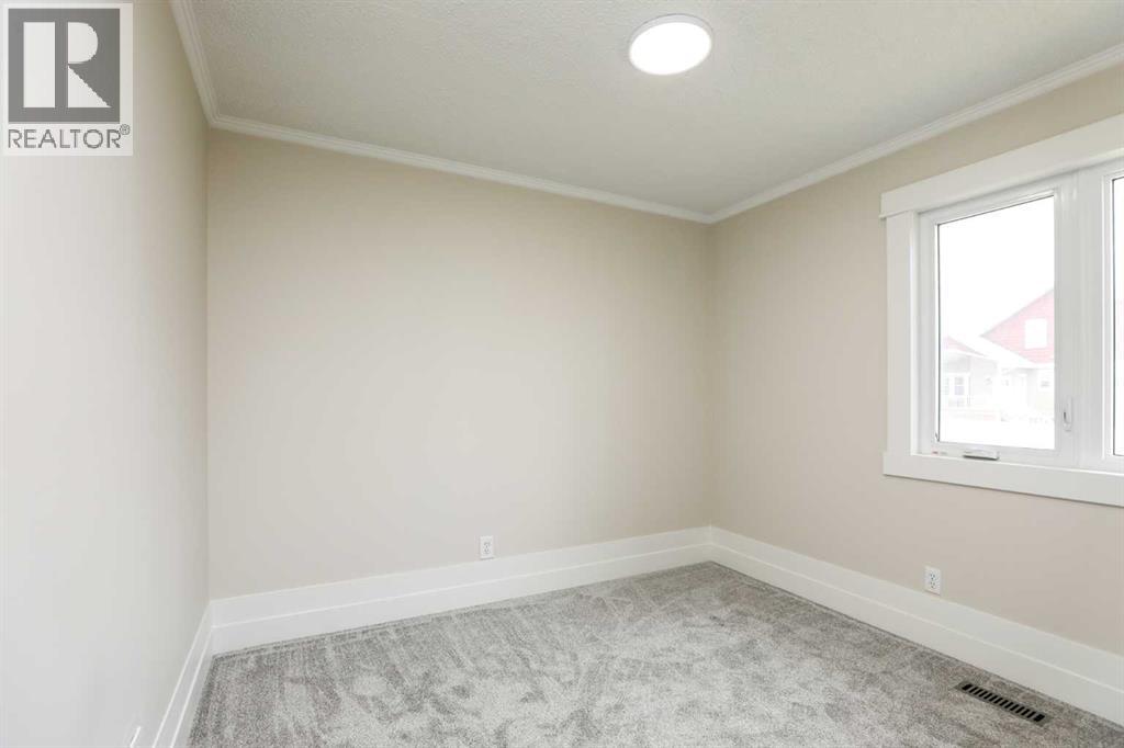 169 Heritage Road S, Magrath, Alberta  T0K 1J0 - Photo 18 - A2302465