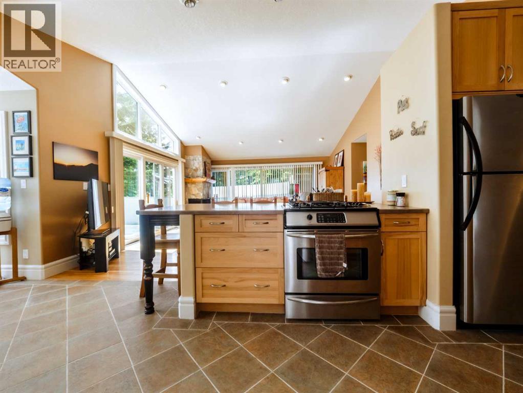 31 Lakeshore Drive, Sundance Beach, Alberta  T0C 2C0 - Photo 5 - A2293620