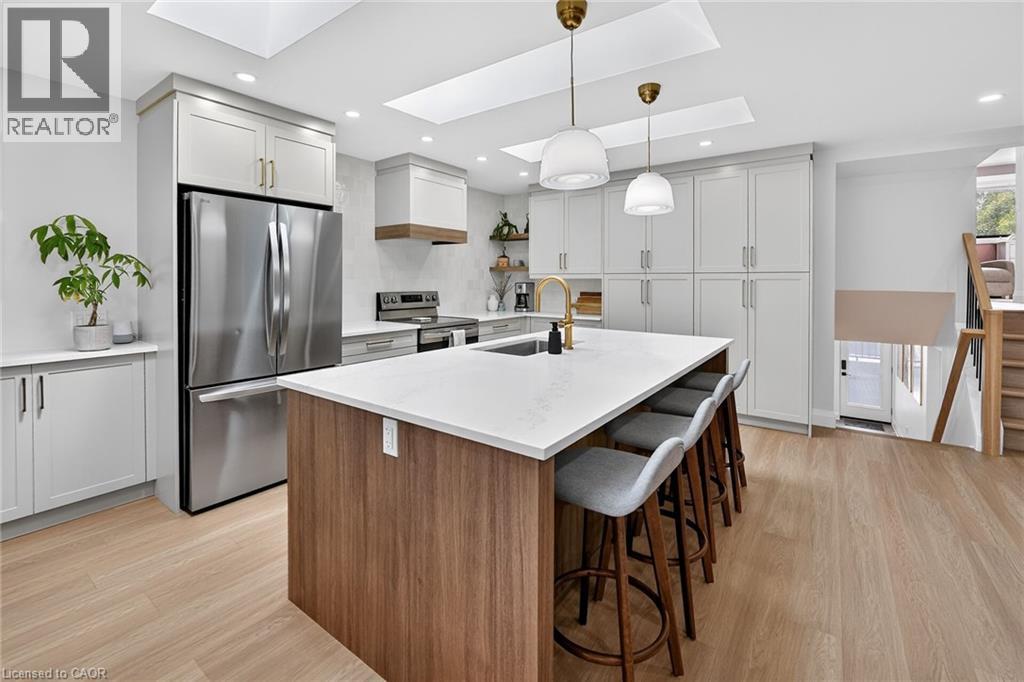 23 Brenlyn Court, Hamilton, Ontario  L9C 4N8 - Photo 11 - 40822243