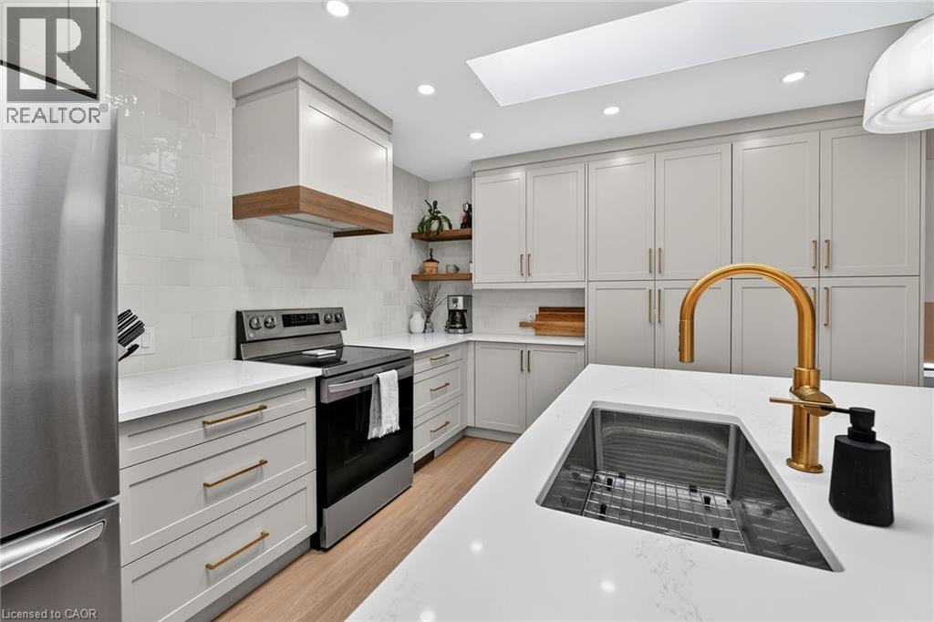 23 Brenlyn Court, Hamilton, Ontario  L9C 4N8 - Photo 12 - 40822243