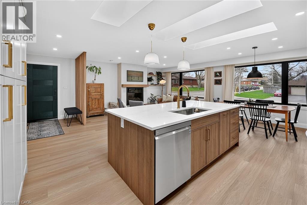 23 Brenlyn Court, Hamilton, Ontario  L9C 4N8 - Photo 13 - 40822243