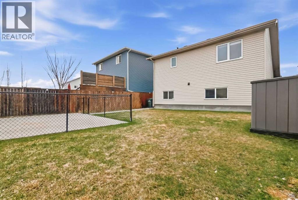 389 Moonlight Way W, Lethbridge, Alberta  T1J 5K1 - Photo 4 - A2303101
