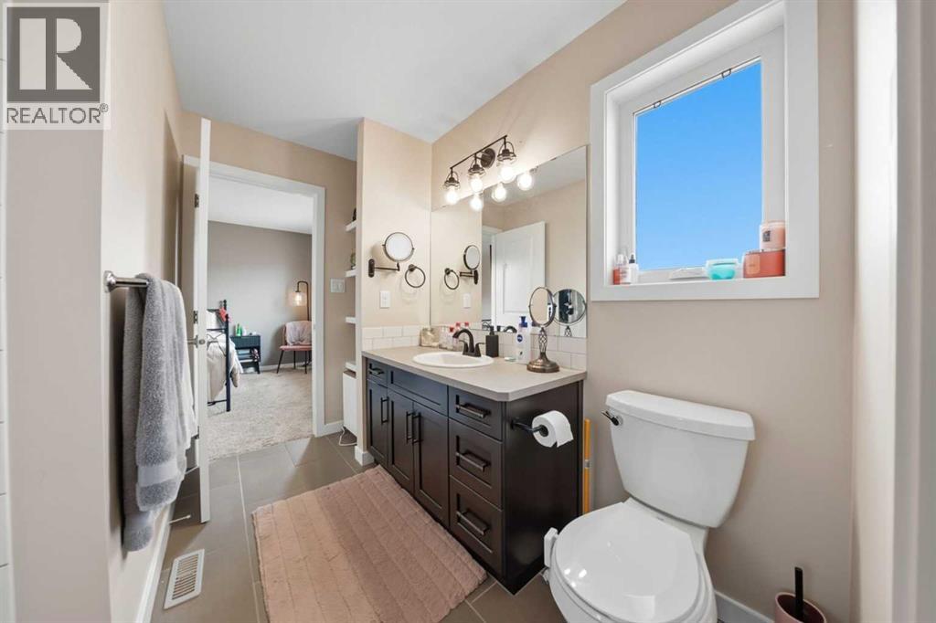 389 Moonlight Way W, Lethbridge, Alberta  T1J 5K1 - Photo 23 - A2303101