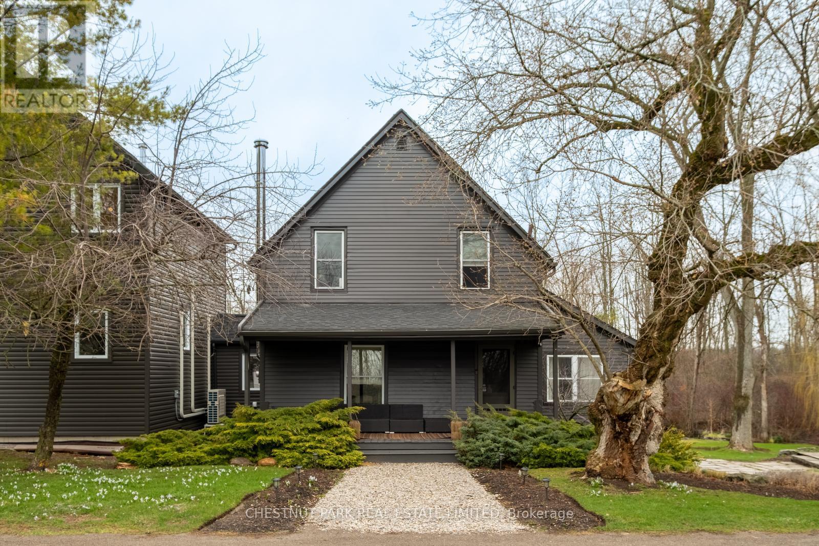 709 Old Milford Road, Prince Edward County (North Marysburg Ward), Ontario  K0K 2T0 - Photo 2 - X13018648