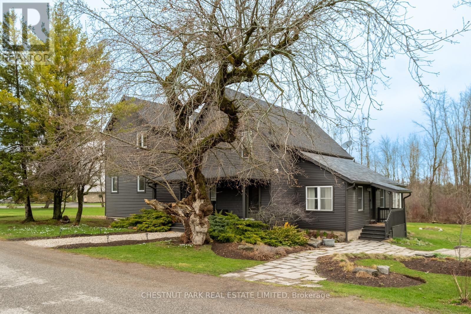 709 Old Milford Road, Prince Edward County (North Marysburg Ward), Ontario  K0K 2T0 - Photo 3 - X13018648