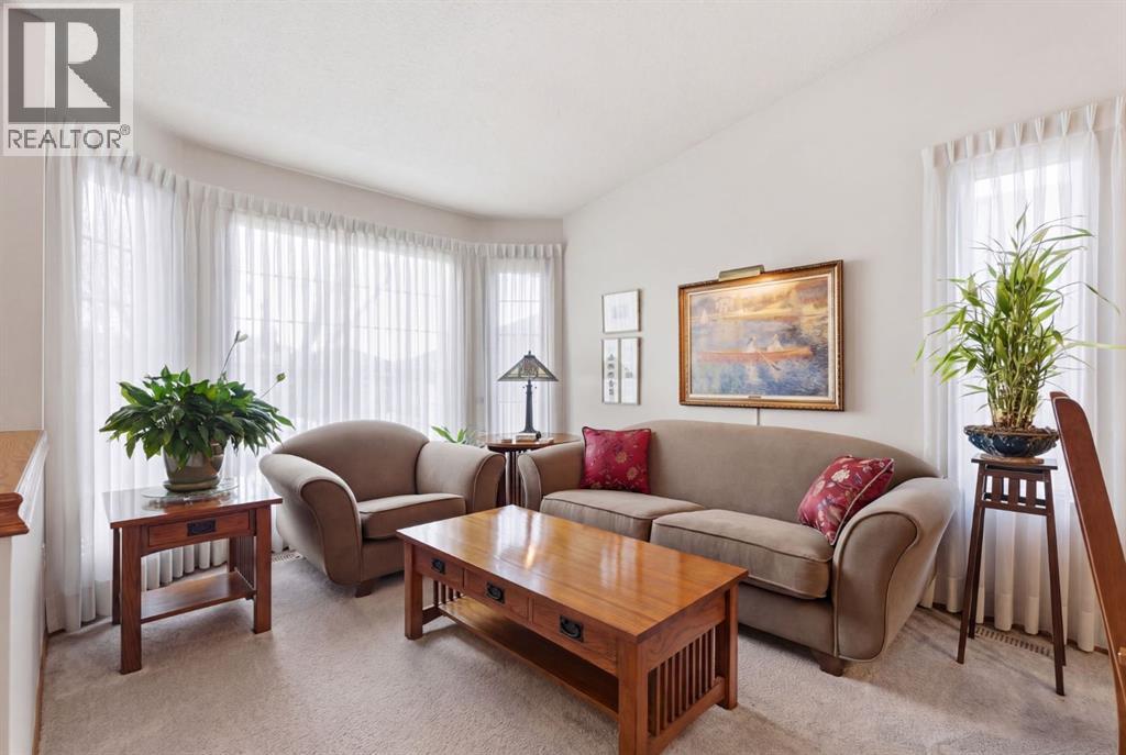 255 Douglas Woods Drive Se, Calgary, Alberta  T2Z 2E8 - Photo 5 - A2300560