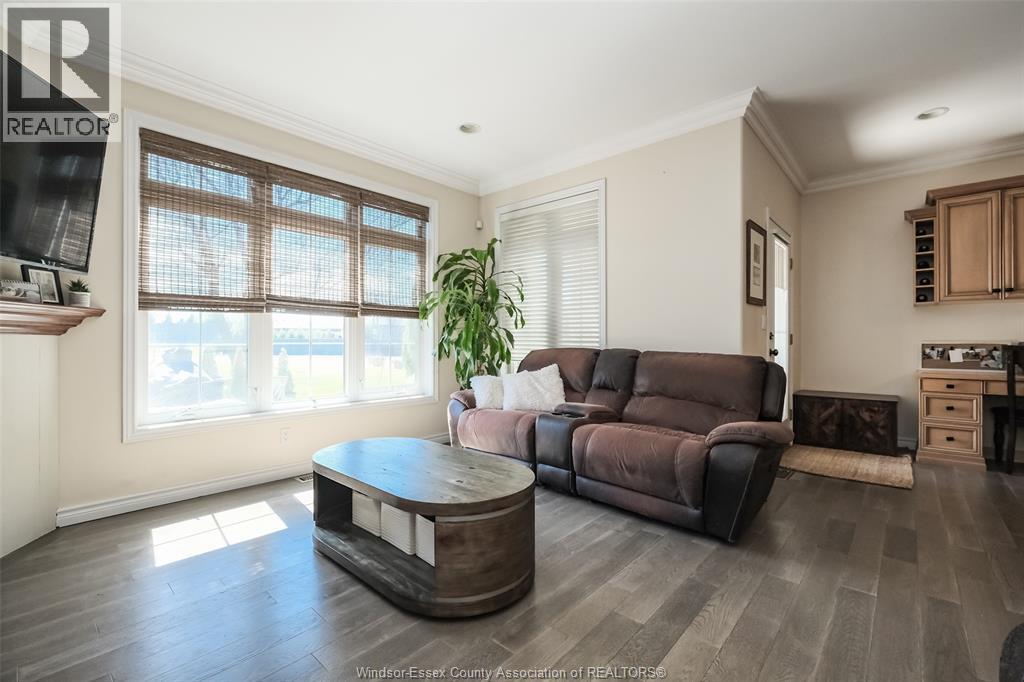 205 Whisper Creek, Lakeshore, Ontario  N9K 1G3 - Photo 4 - 26008568