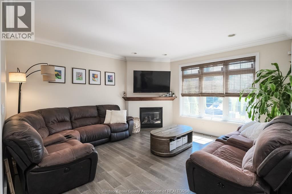 205 Whisper Creek, Lakeshore, Ontario  N9K 1G3 - Photo 3 - 26008568