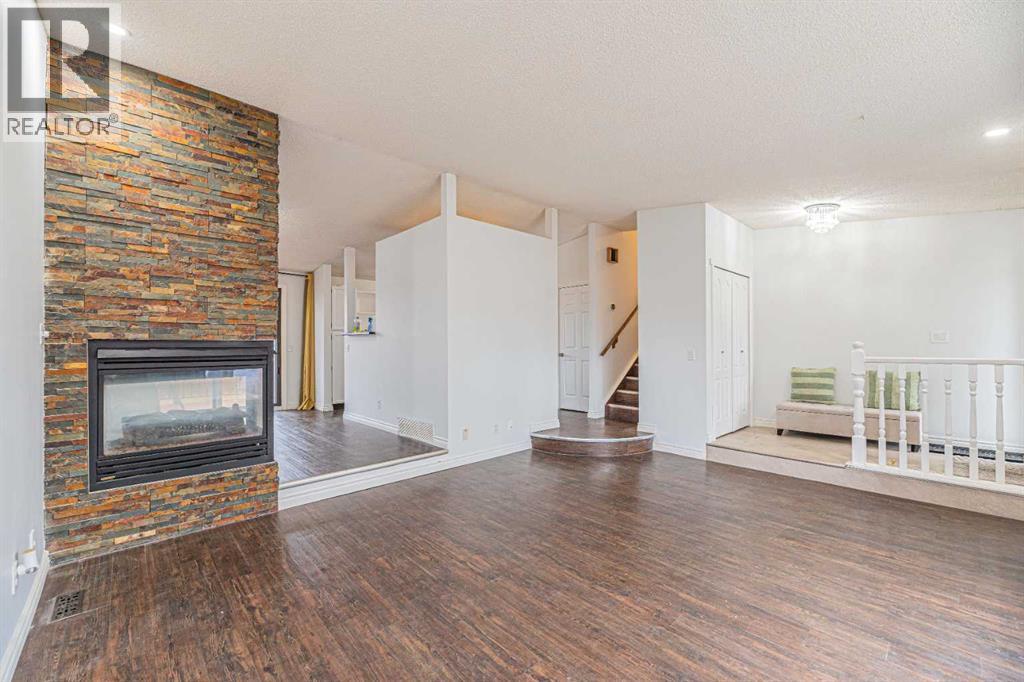 64 Castledale Crescent Ne, Calgary, Alberta  T3J 1X4 - Photo 6 - A2303317