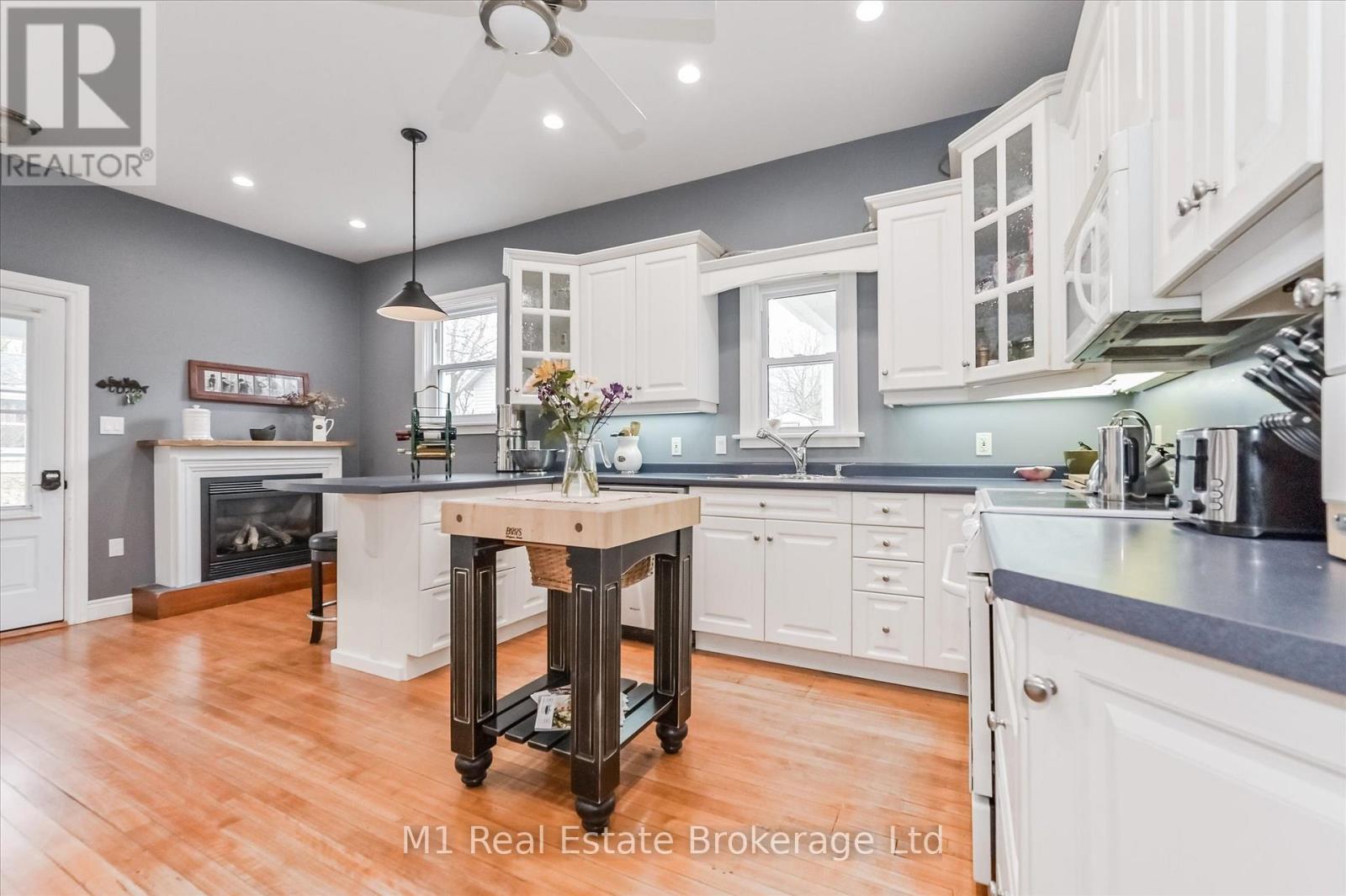 119 John Street W, North Huron, Ontario  N0G 2W0 - Photo 13 - X13018760