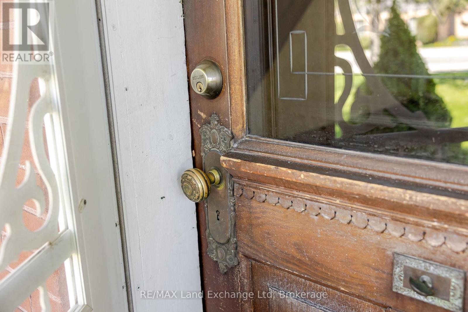 484 Queen Street, North Huron, Ontario  N0M 1H0 - Photo 10 - X13018890