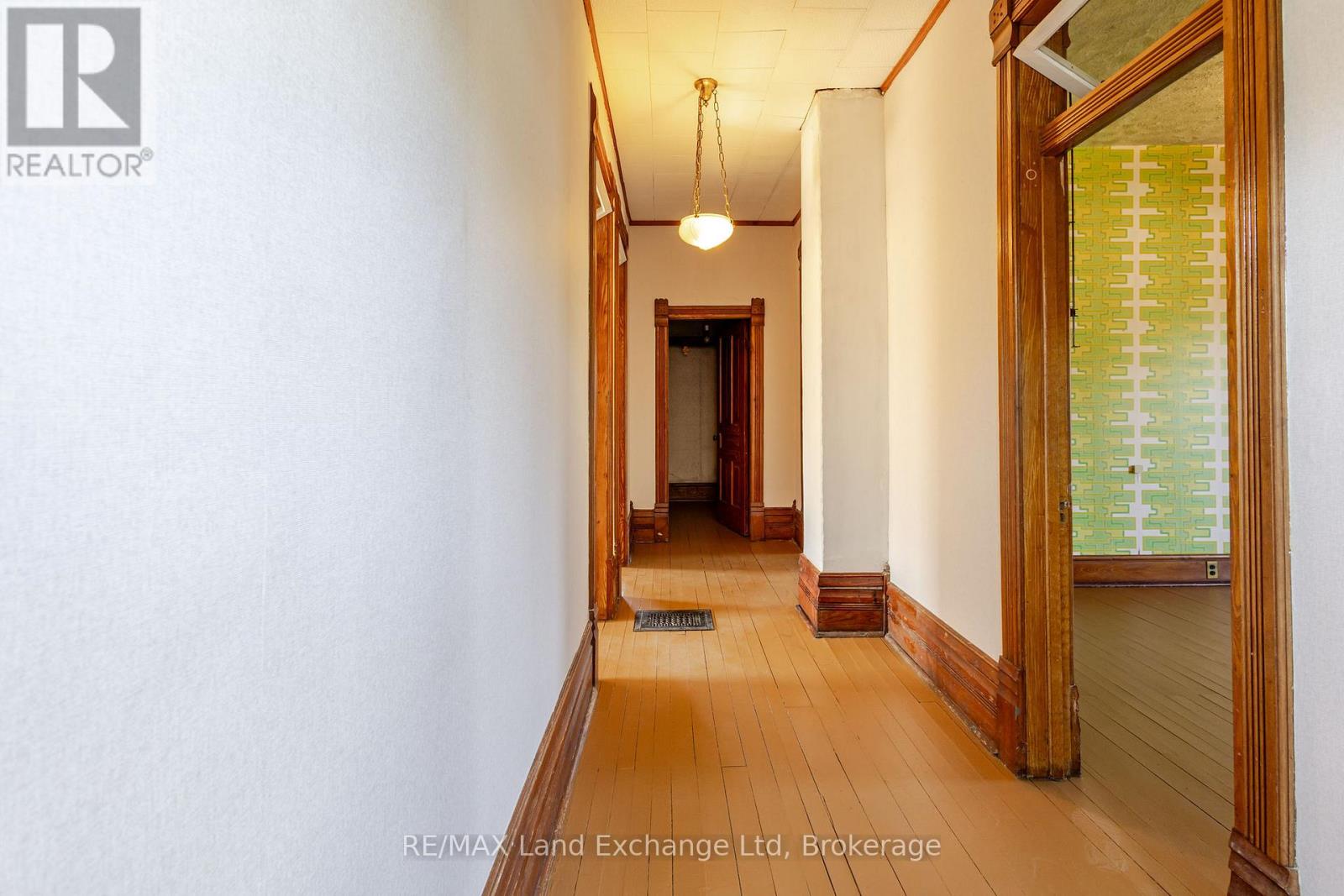 484 Queen Street, North Huron, Ontario  N0M 1H0 - Photo 30 - X13018890