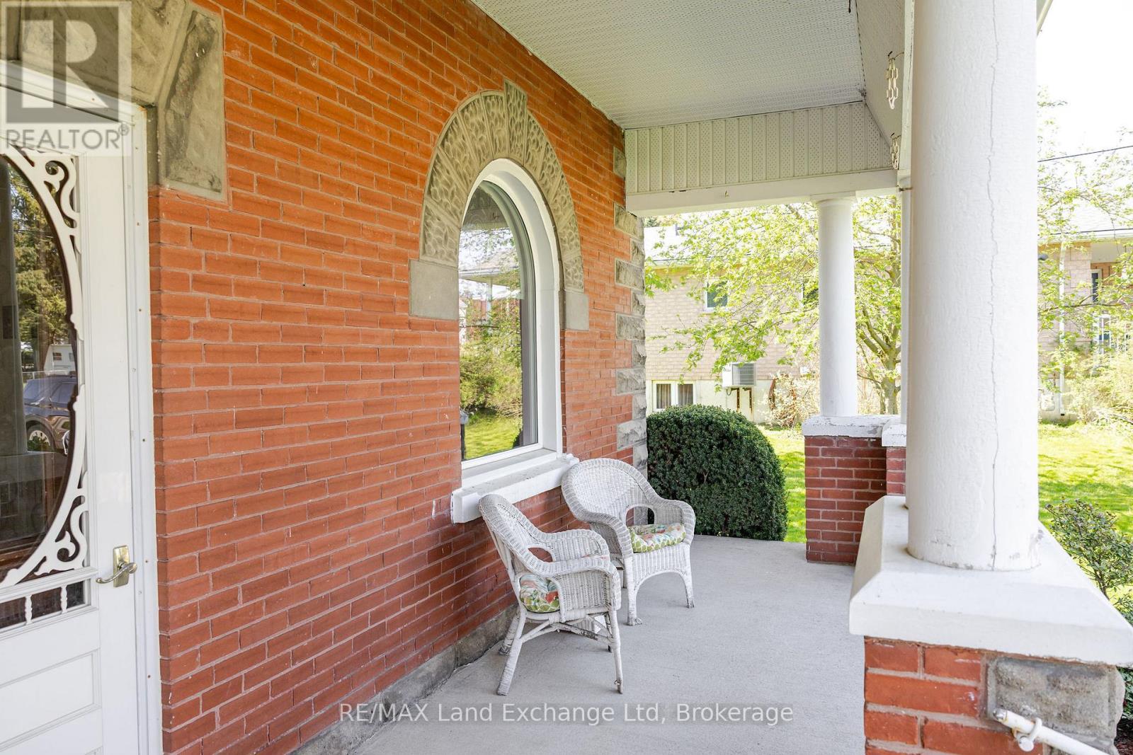 484 Queen Street, North Huron, Ontario  N0M 1H0 - Photo 6 - X13018890