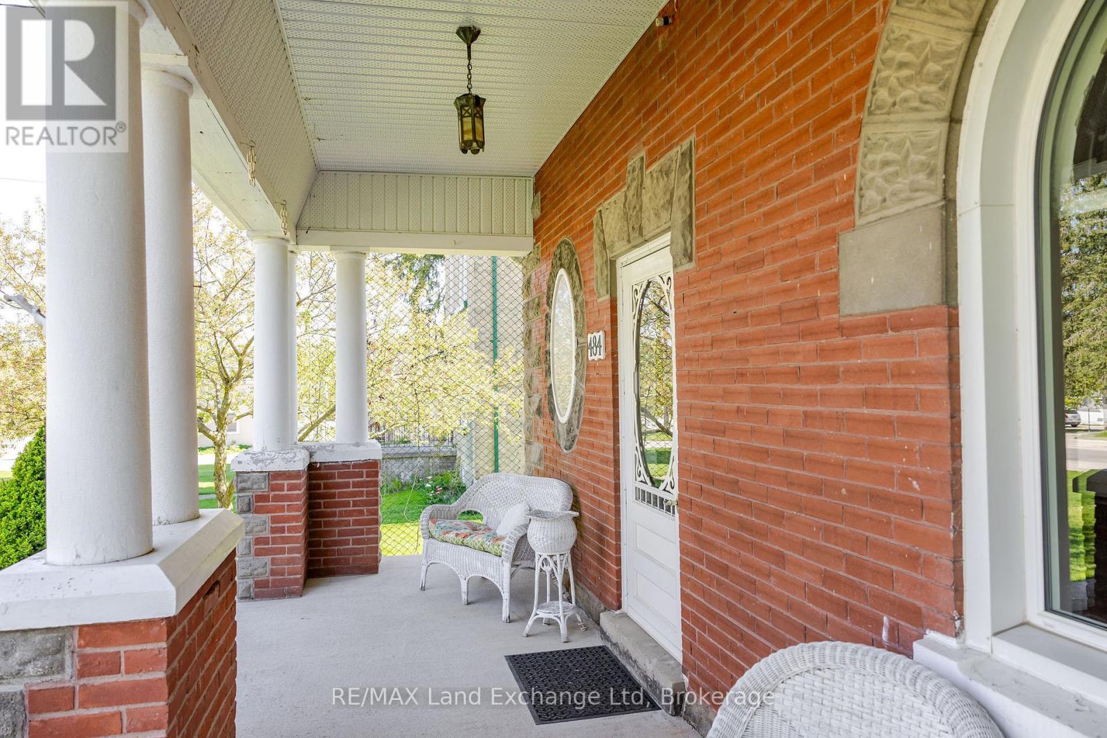 484 Queen Street, North Huron, Ontario  N0M 1H0 - Photo 7 - X13018890