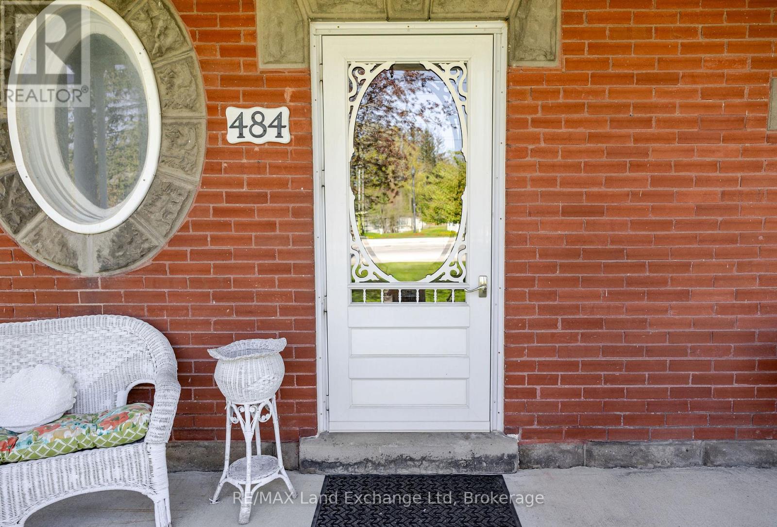 484 Queen Street, North Huron, Ontario  N0M 1H0 - Photo 9 - X13018890