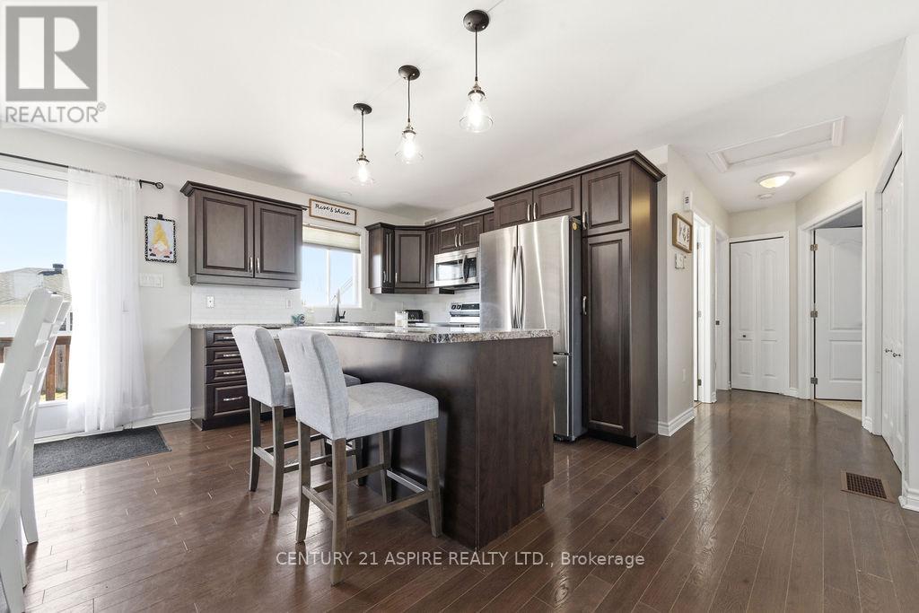 1015 Riverstone Trail, Petawawa, Ontario  K8H 0B3 - Photo 12 - X13018668