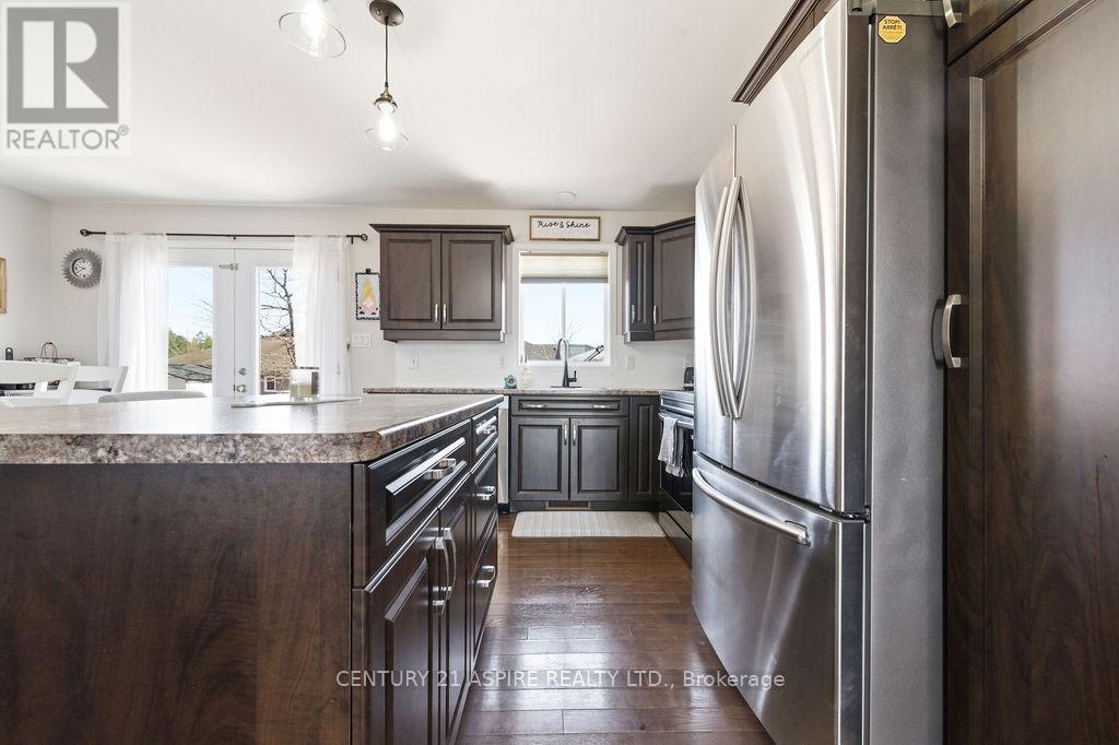 1015 Riverstone Trail, Petawawa, Ontario  K8H 0B3 - Photo 15 - X13018668