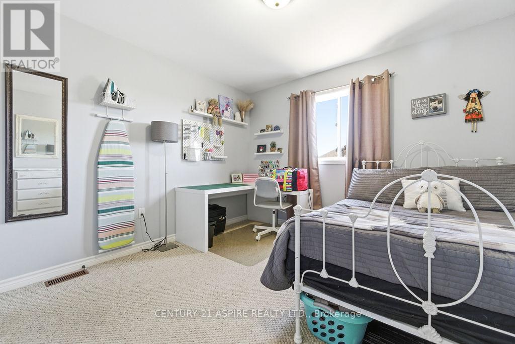 1015 Riverstone Trail, Petawawa, Ontario  K8H 0B3 - Photo 22 - X13018668