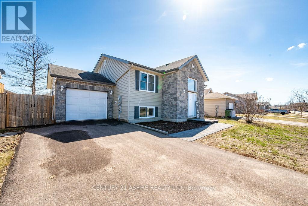 1015 Riverstone Trail, Petawawa, Ontario  K8H 0B3 - Photo 3 - X13018668