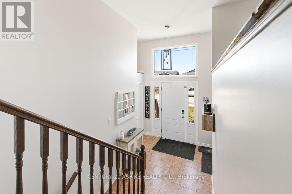 1015 Riverstone Trail, Petawawa, Ontario  K8H 0B3 - Photo 6 - X13018668