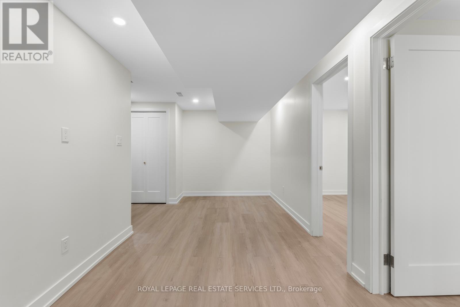 Lower - 1129 Mount Pleasant Road, Toronto, Ontario  M4P 2M8 - Photo 10 - C13018658