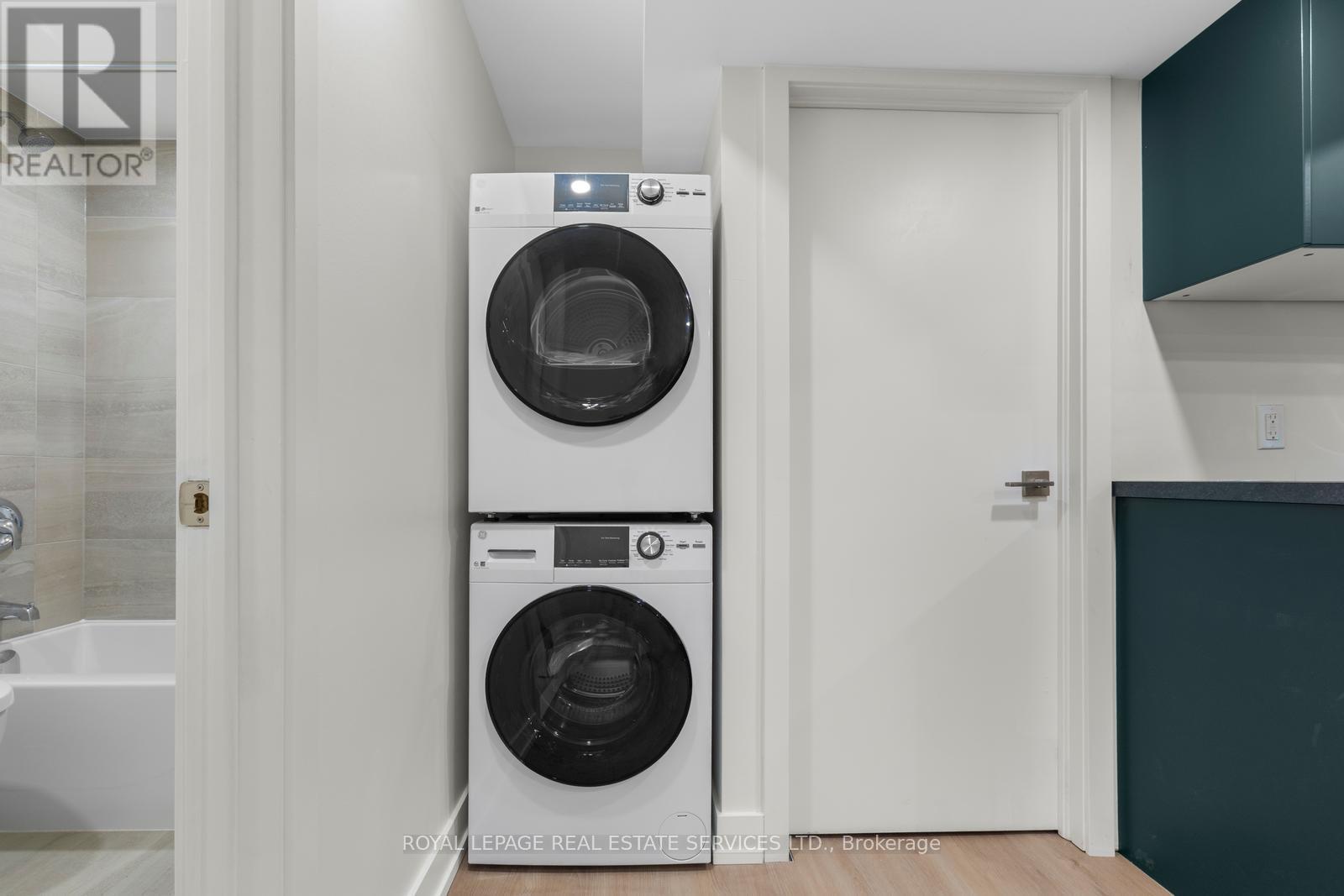 Lower - 1129 Mount Pleasant Road, Toronto, Ontario  M4P 2M8 - Photo 19 - C13018658